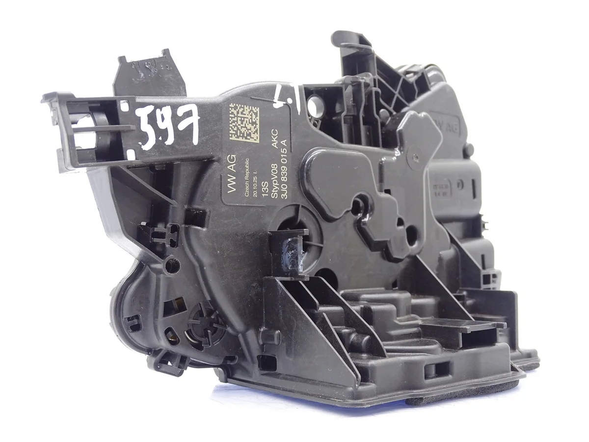 Takalukon salpa VW Golf VIII MK8 3J0839015A