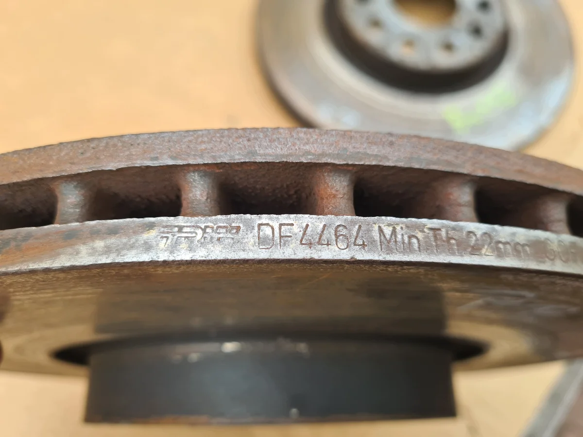Disques de frein avant VW Passat B6 usagés image 4