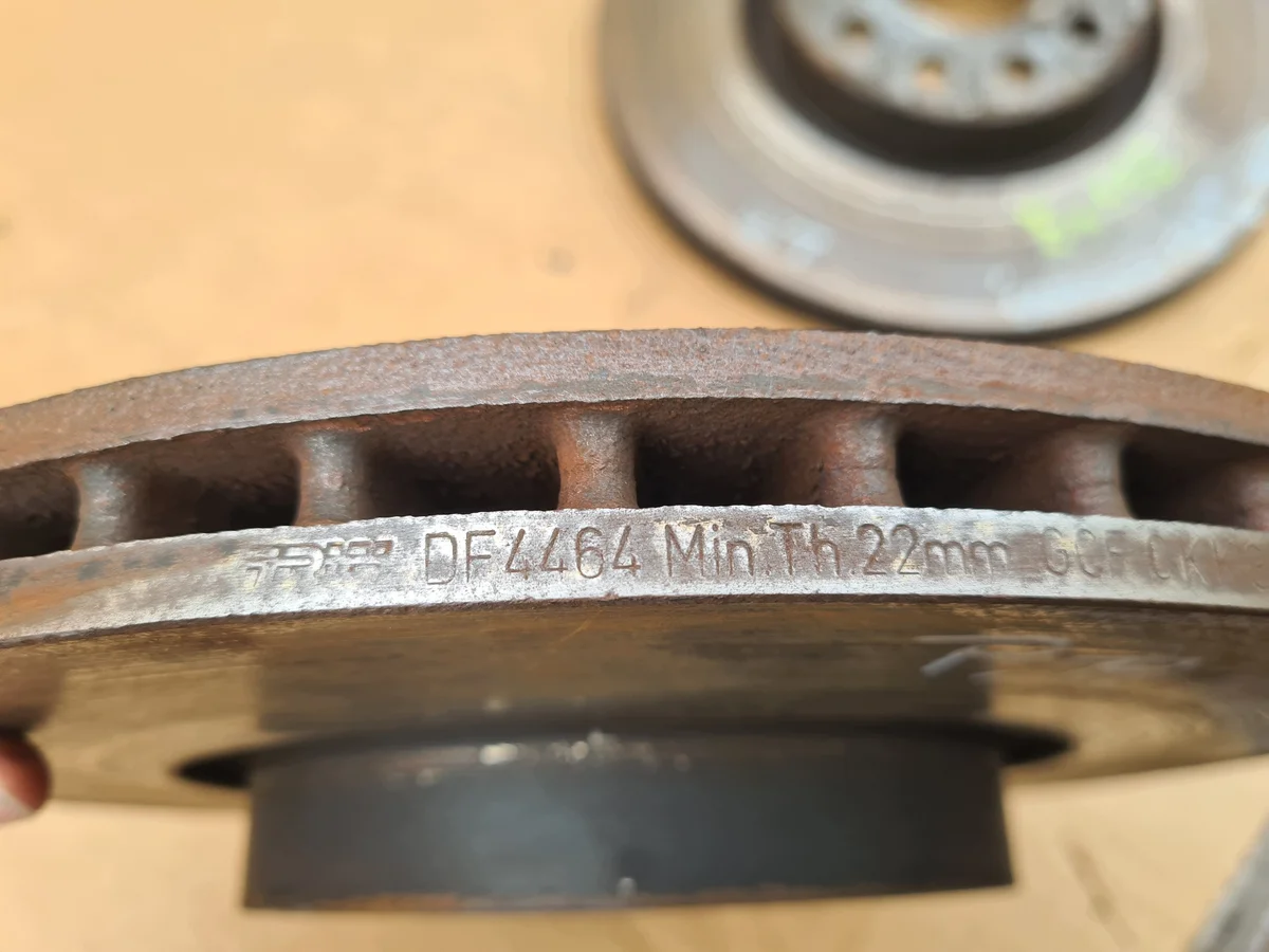 Disques de frein avant VW Passat B6 usagés image 5