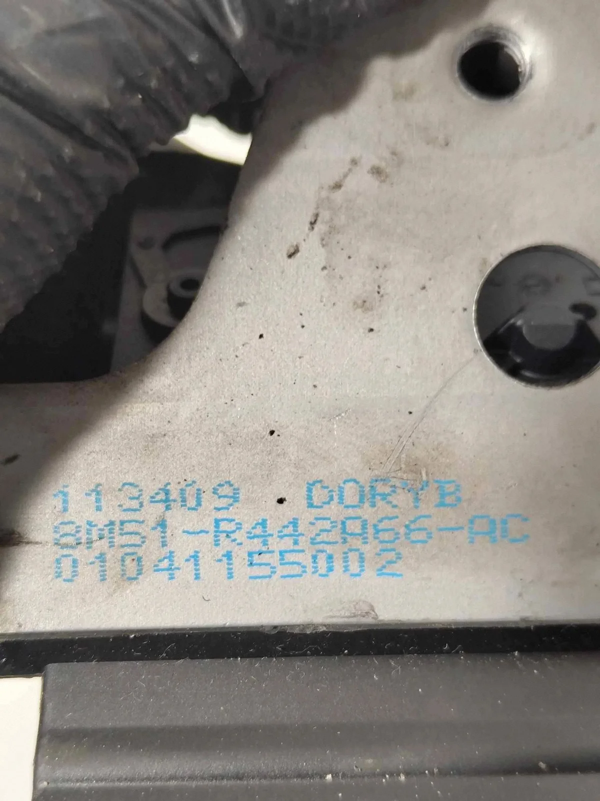 Serrure hayon Ford Galaxy 01041155002 image 3