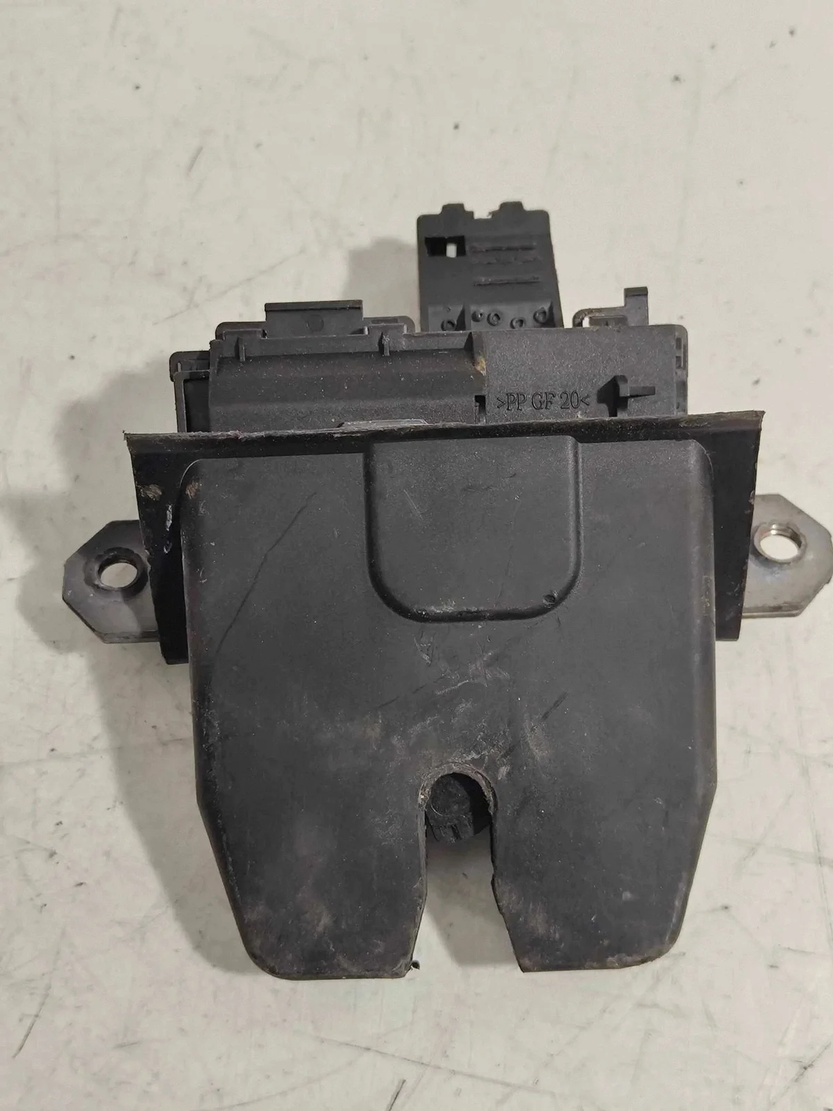 Serrure coffre Ford Mondeo MK IV ODL27666