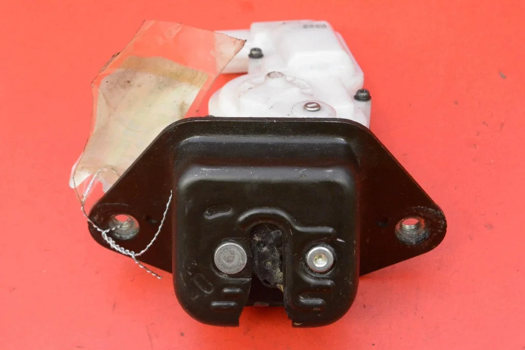 Cerradura Maletero Honda Civic 8 UFO 05-08