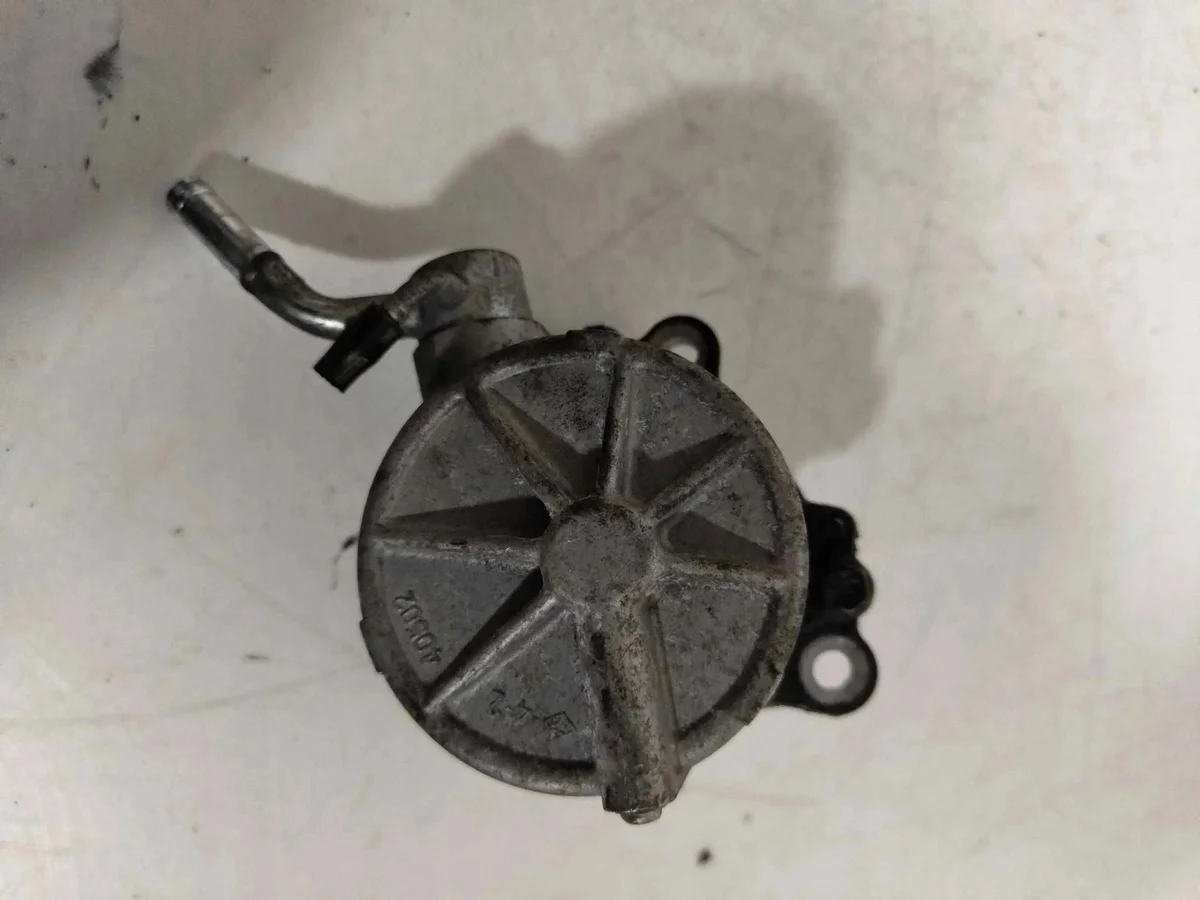 Pompe à vide Mazda 6 RF7J18G00