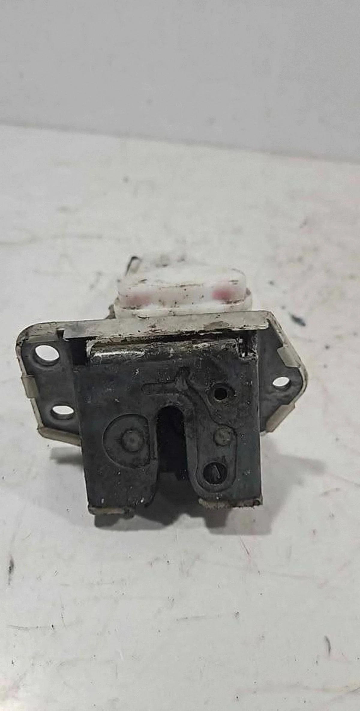 Serrure coffre Suzuki SX4 B6765