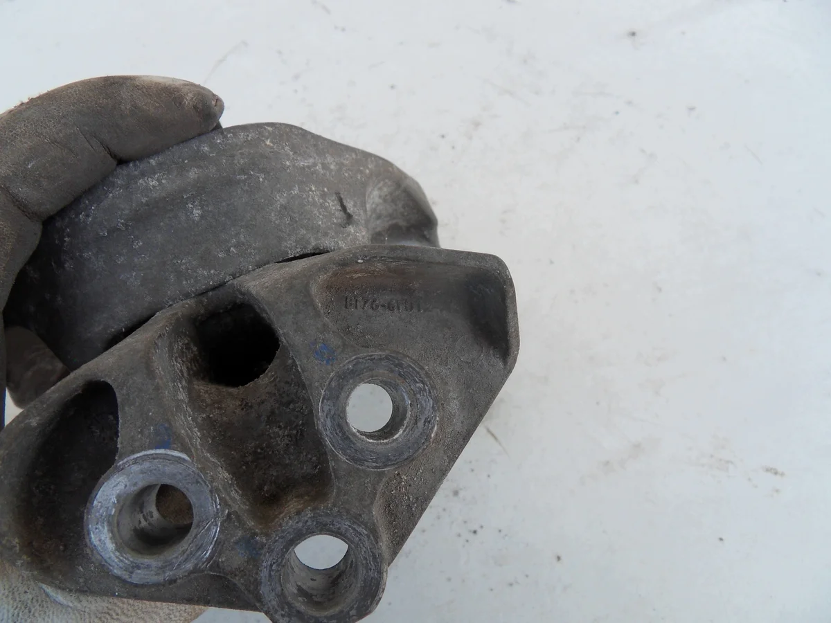 Ford Transit Courier Engine Mount Used image 5