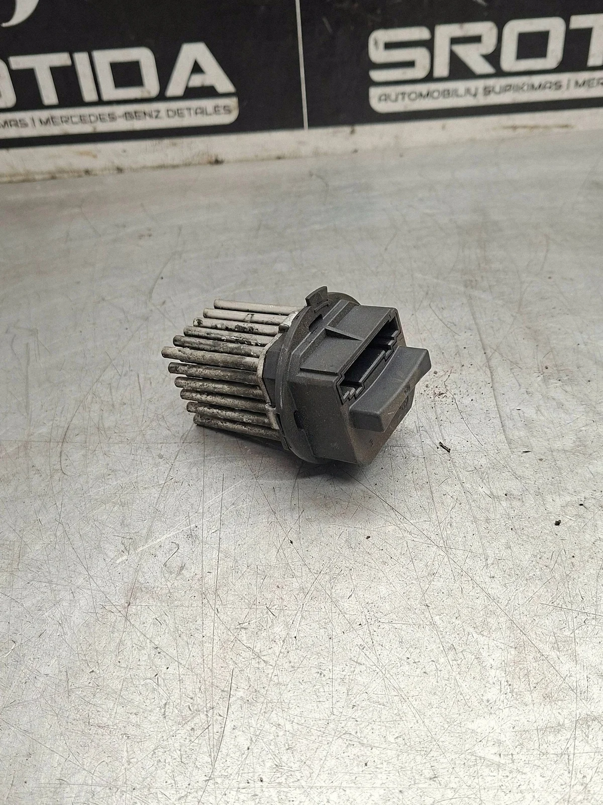 Resistencia Mercedes Sprinter W906 5HL00894104