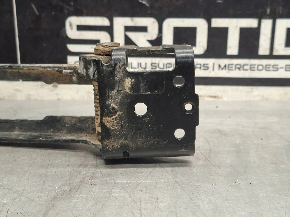 Achterdeurstopper Mercedes Sprinter W906 A9067600228 image 5