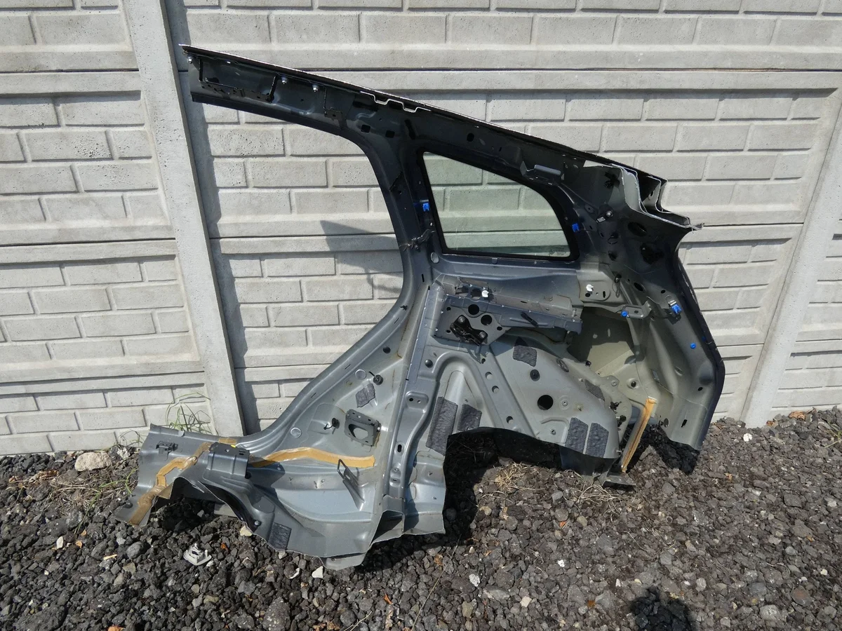 Volvo XC60 II Cuart. Tras. Dcho. MIJ58160 image 3