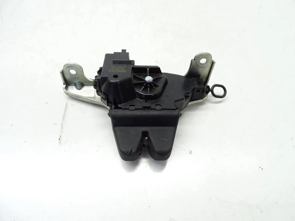 Serratura Bagagliaio Mercedes C CLA W118 A2057500600