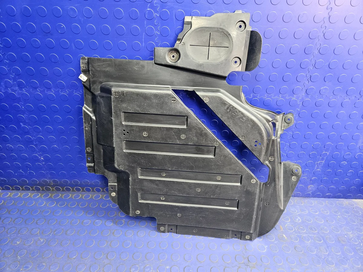 Cubierta Chasis Izquierda BMW 2 F45 OEM 7352677