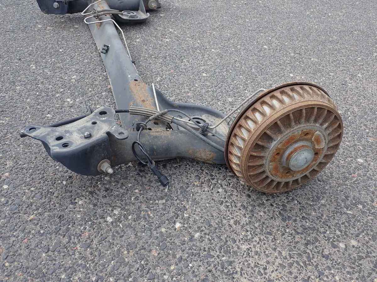Achse hinten Renault Clio IV 4 komplett image 3