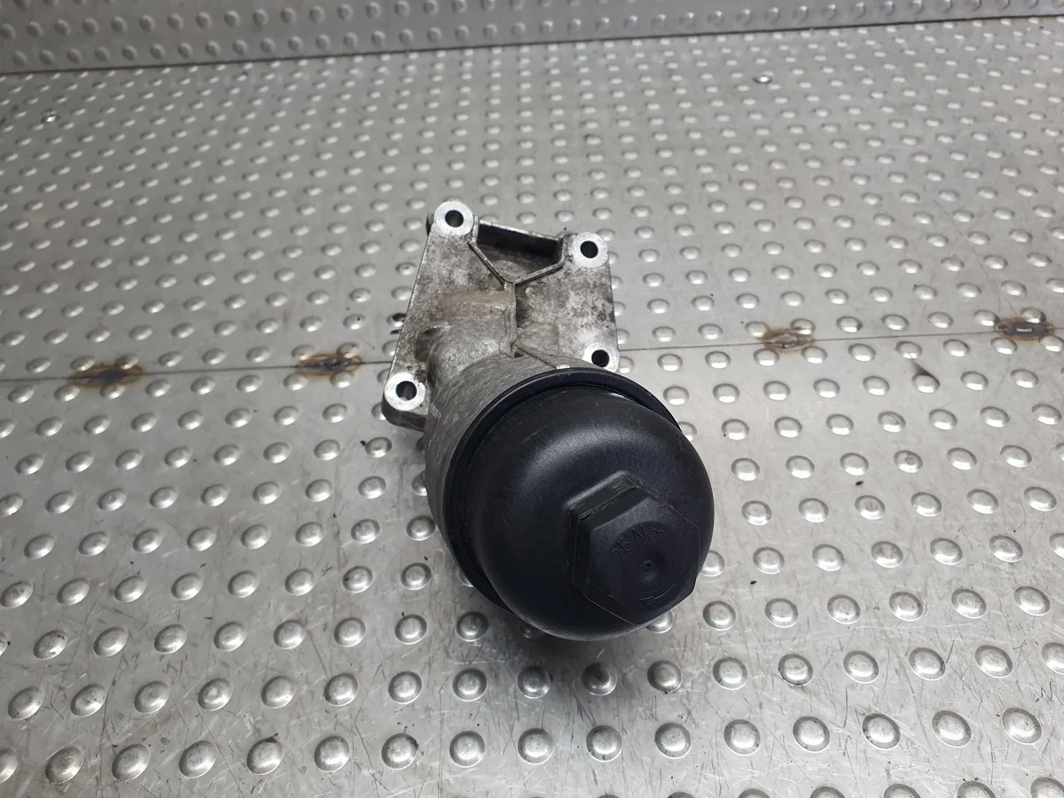Ölfiltergehäuse-Basis Mercedes W168 Vaneo image 3