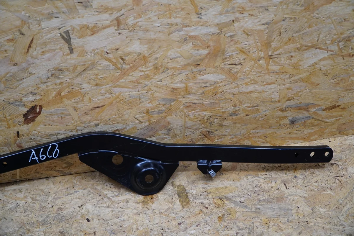 Strebe hinten rechts links Audi A6 C8 RS6 image 3