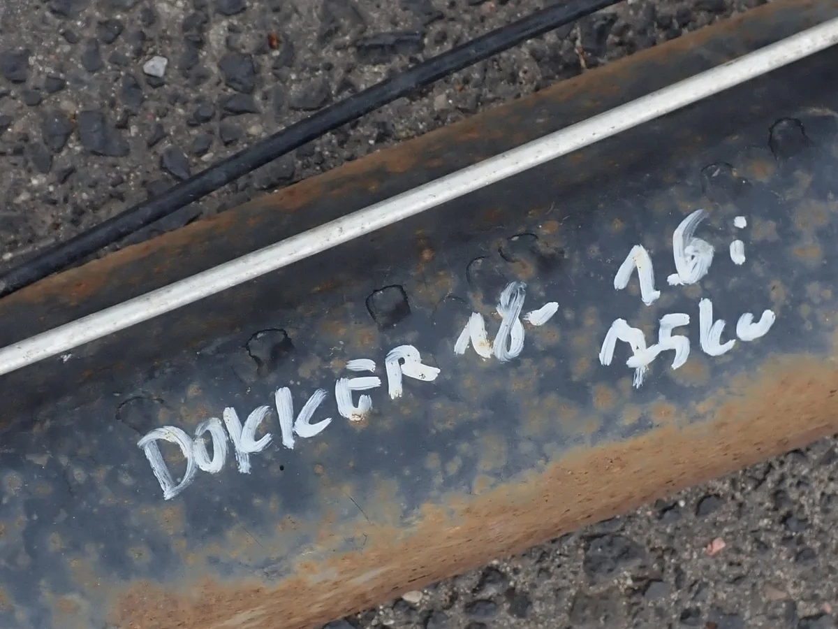 Essieu arrière Dacia Dokker 1.6i 2018 image 8