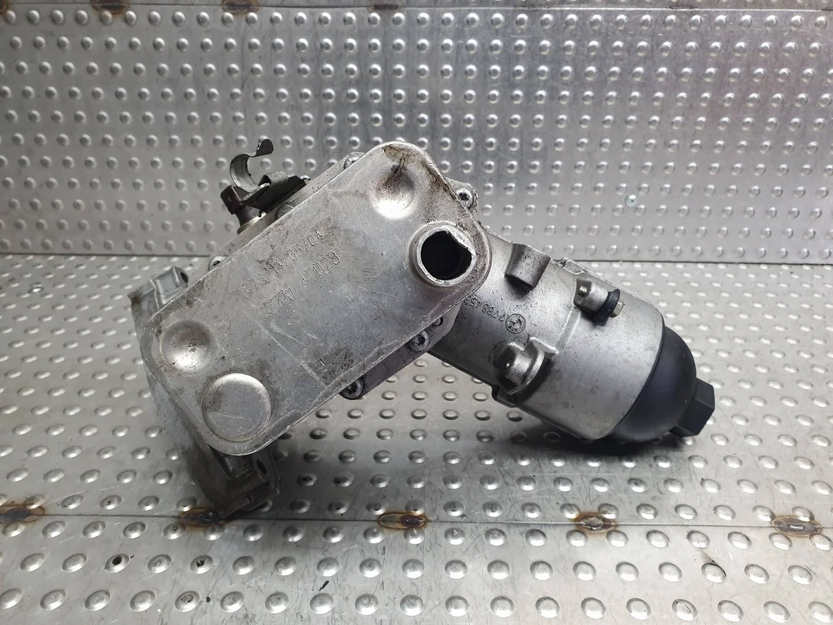 Coperchio filtro olio BMW S27703913 usato