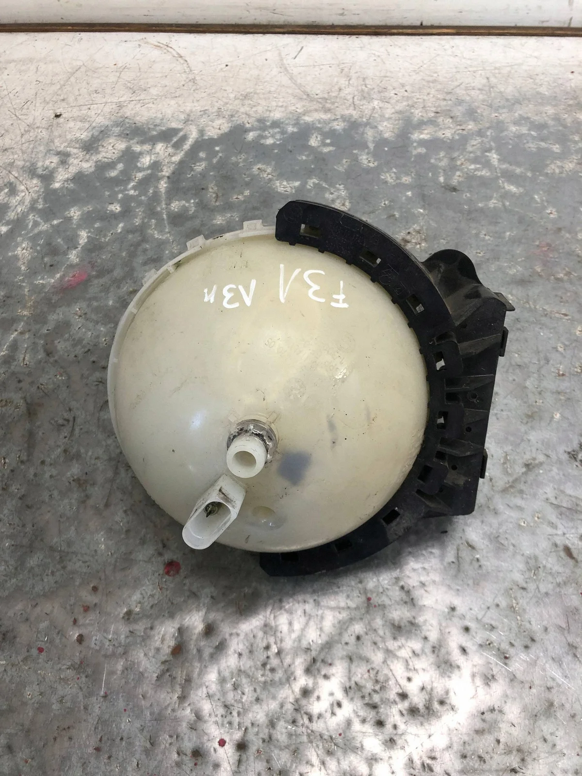 BMW F31 expansievat 7609470 image 3