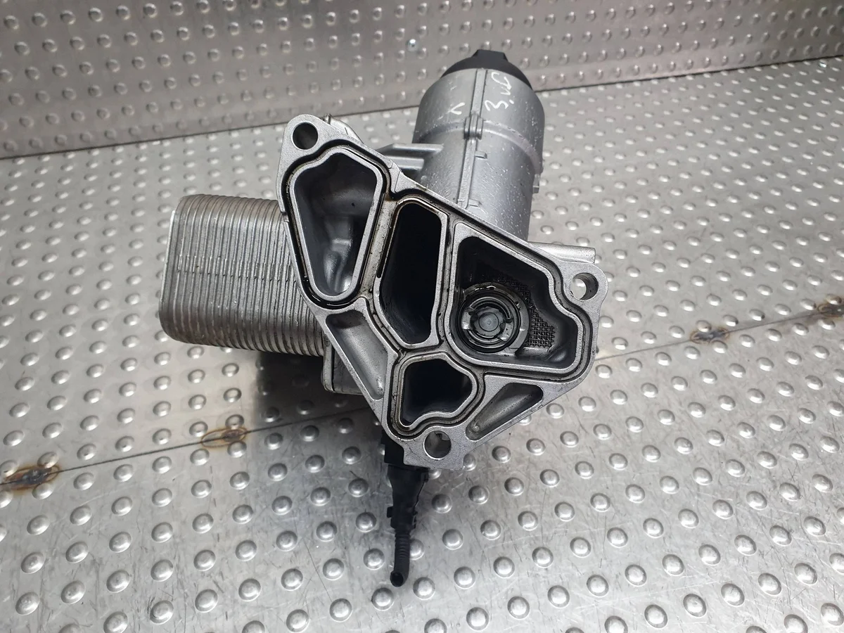 Used Oil Filter Housing BMW E91 E90 E60 E61 X5 image 5
