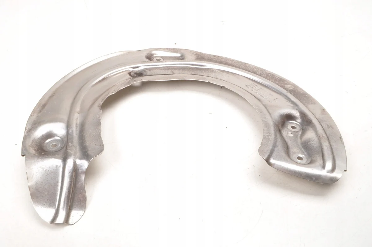 BMW G60 jarrulevyn suojus vasen etu image 3