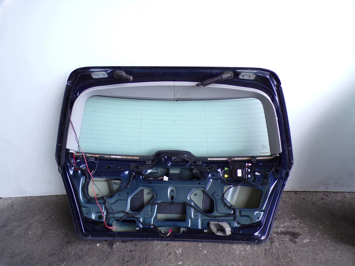 Heckklappe Mercedes W204 Kombi Farbe 890 image 8