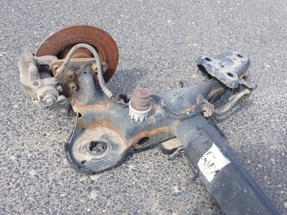 Viga Eje Trasero Citroen C3 III ROZ74747474 image 6