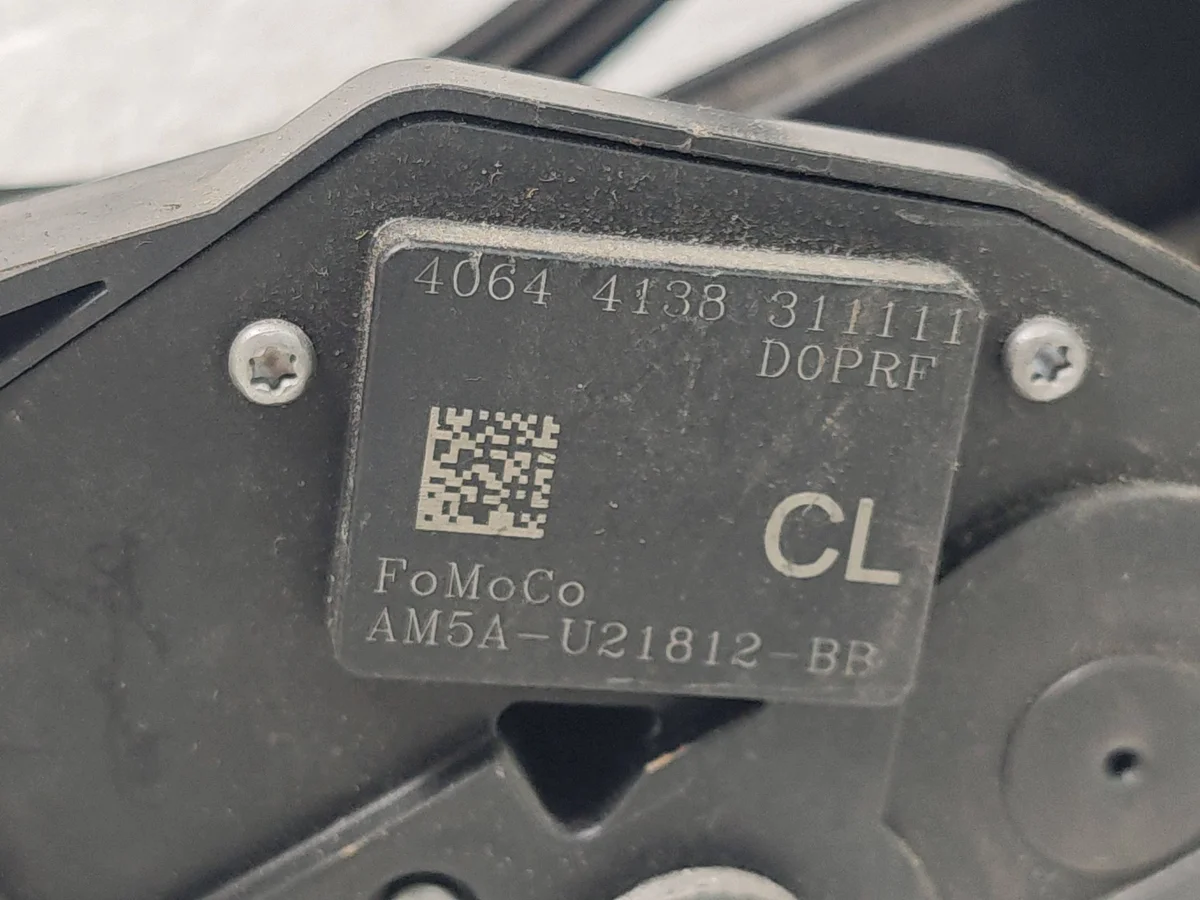 Ford C-Max Mk II dörrlås höger fram image 8