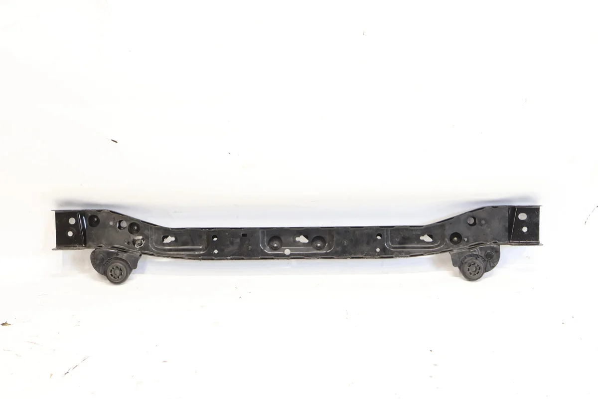 Opel Insignia B förstärkning frontbalk