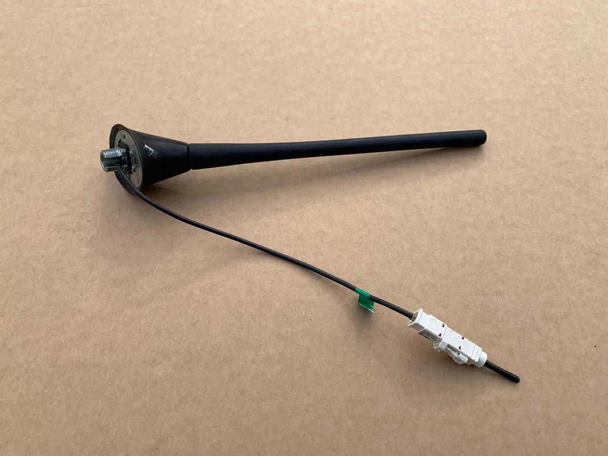 Antena Dachowa Skoda Octavia II Polo 6R