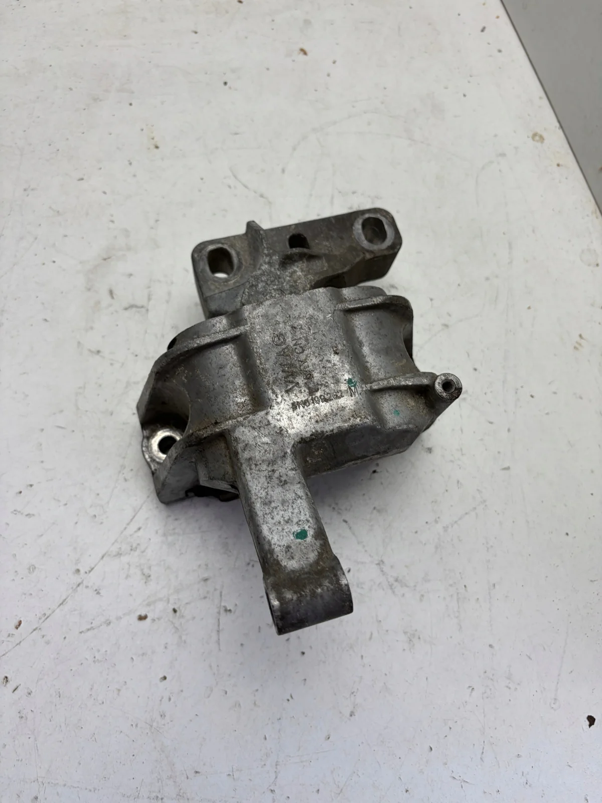 Volkswagen Engine Mount 5N0199262M Used