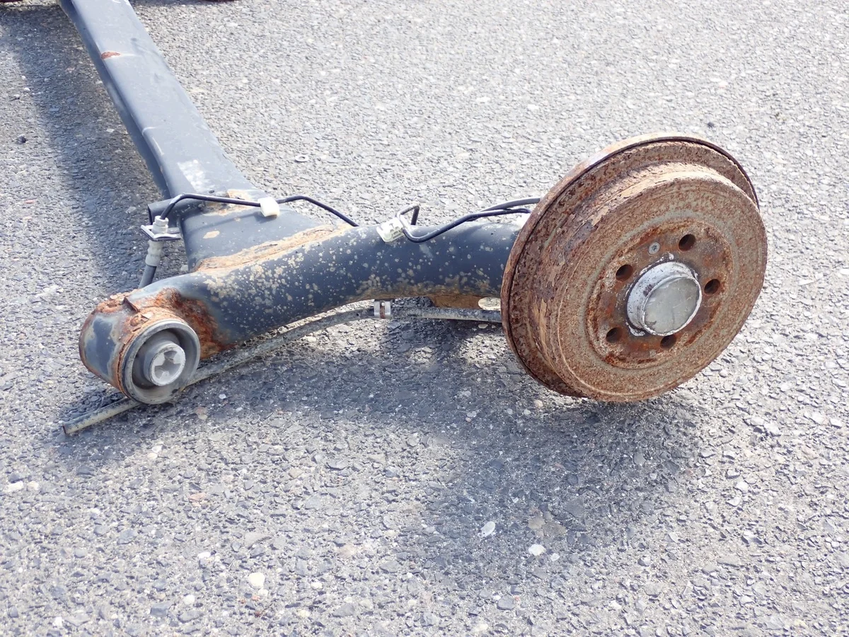 Achsträger hinten Skoda Fabia III 6V gebraucht image 3