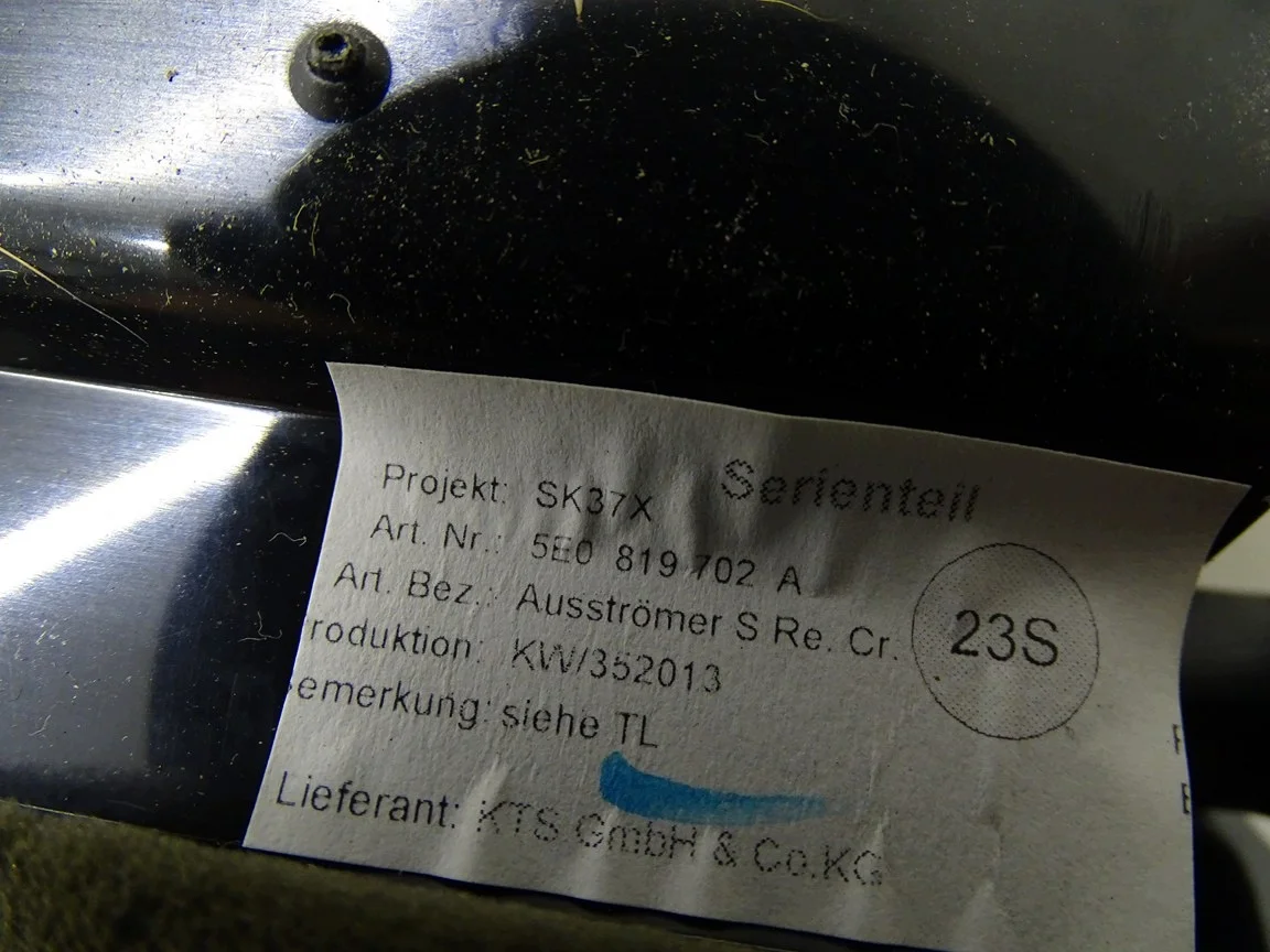 Lüftungsgitter Rechts Skoda Octavia III 5E image 4