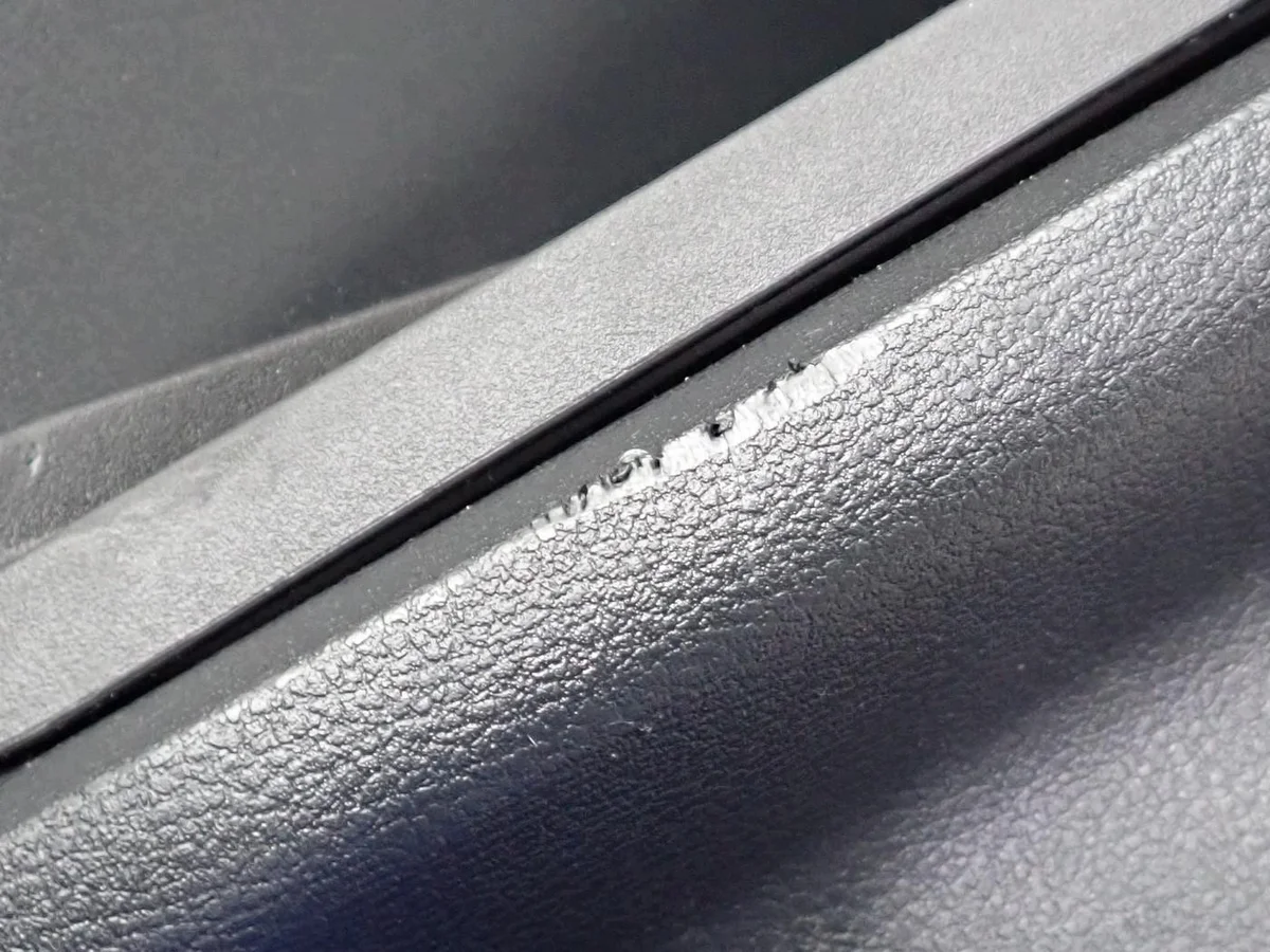 Ford F-Max JC46-E045M96-AHW Console Shelf image 3