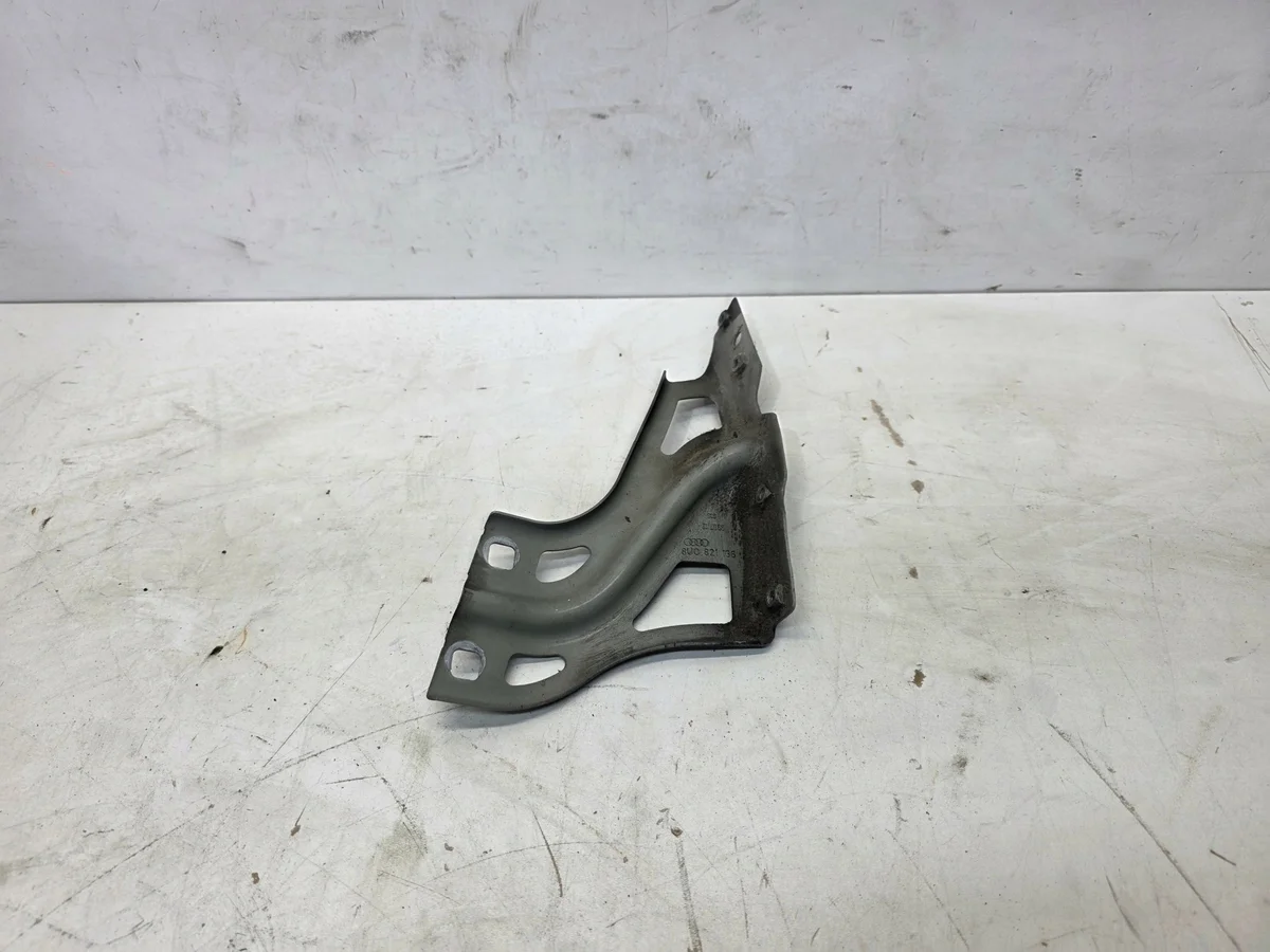 Suporte Guarda-lamas Audi Q3 8U 8U0821136