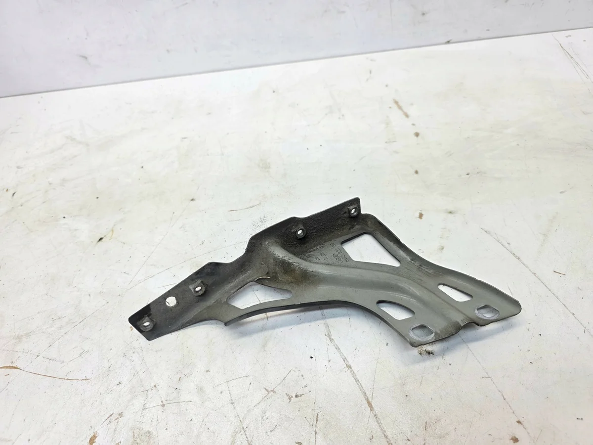 Support de garde-boue Audi Q3 8U droit avant image 4