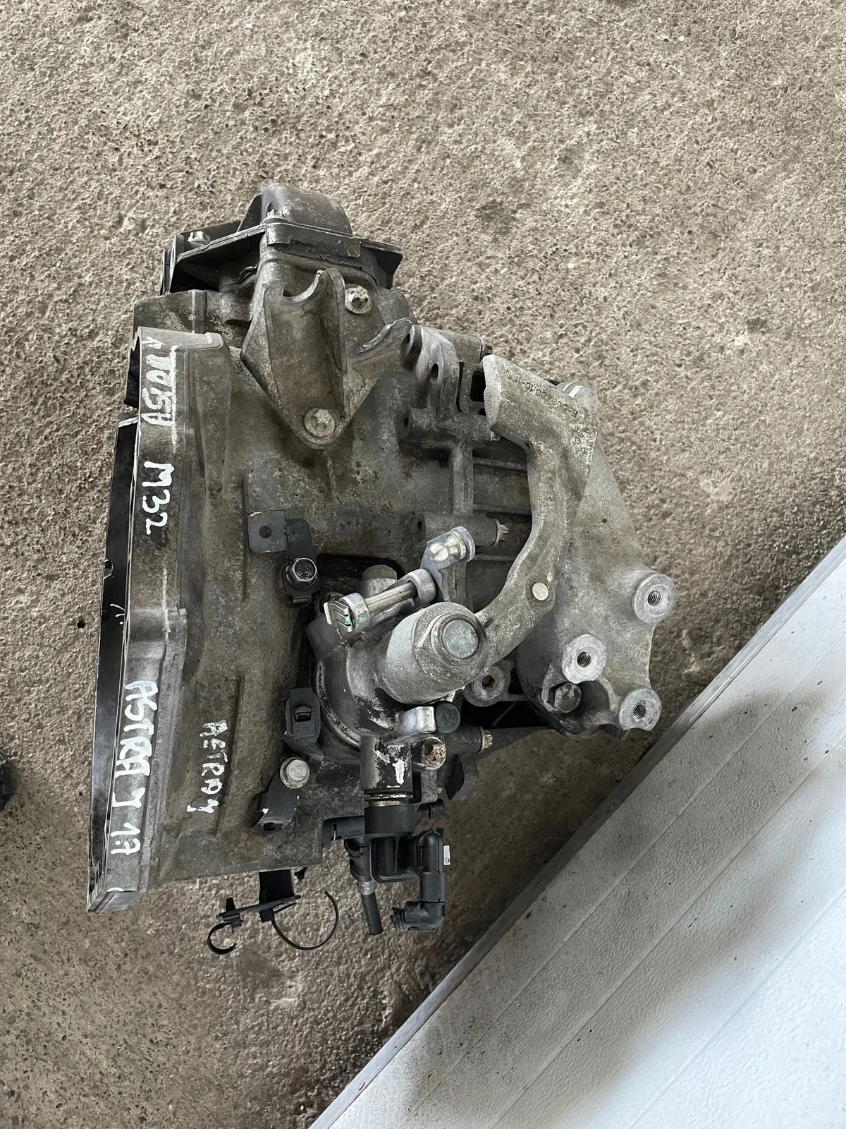 Växellåda Opel Astra J 1.7 CDTI M32 image 5
