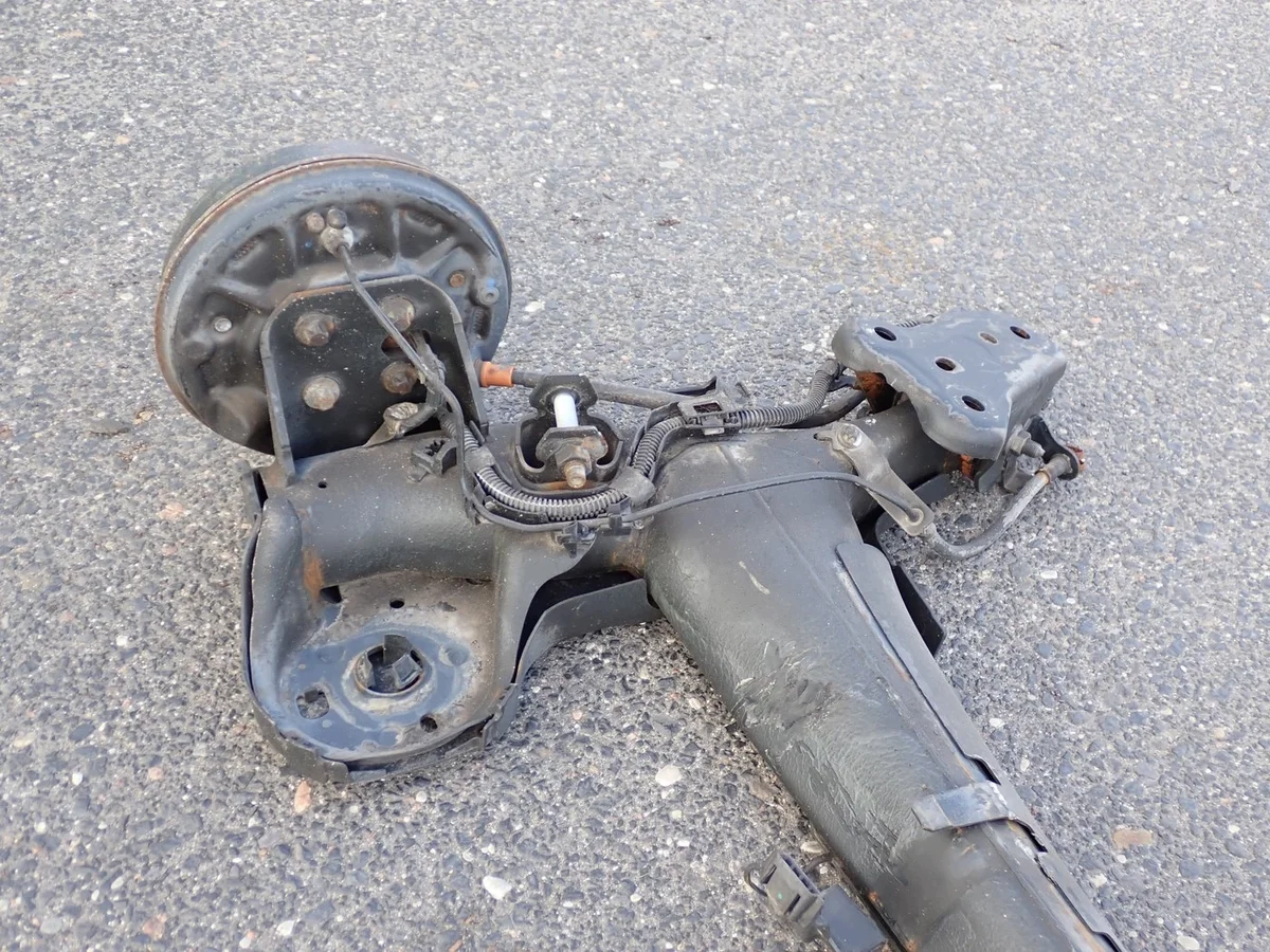 Achse Hinterachse Peugeot 208 II Opel Corsa F image 6