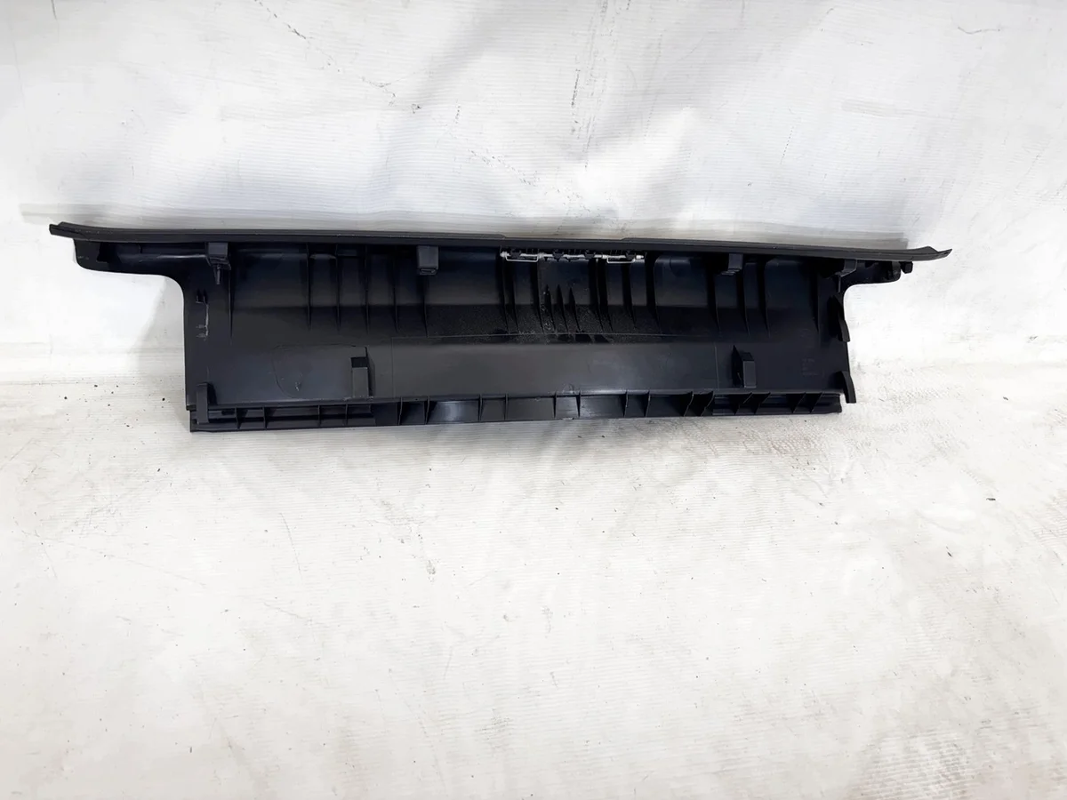 VW Golf VII Protection seuil coffre image 5