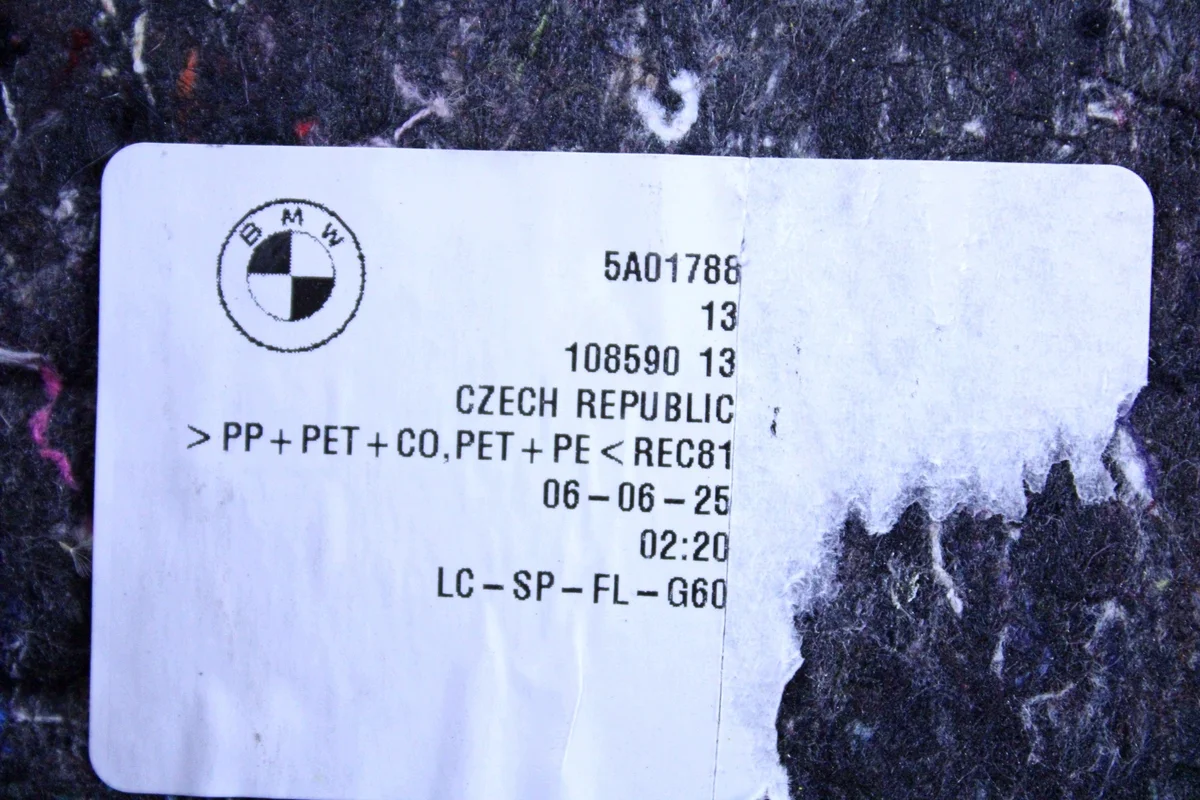 BMW 5 G60 Verkleidung Kofferraum rechts image 8