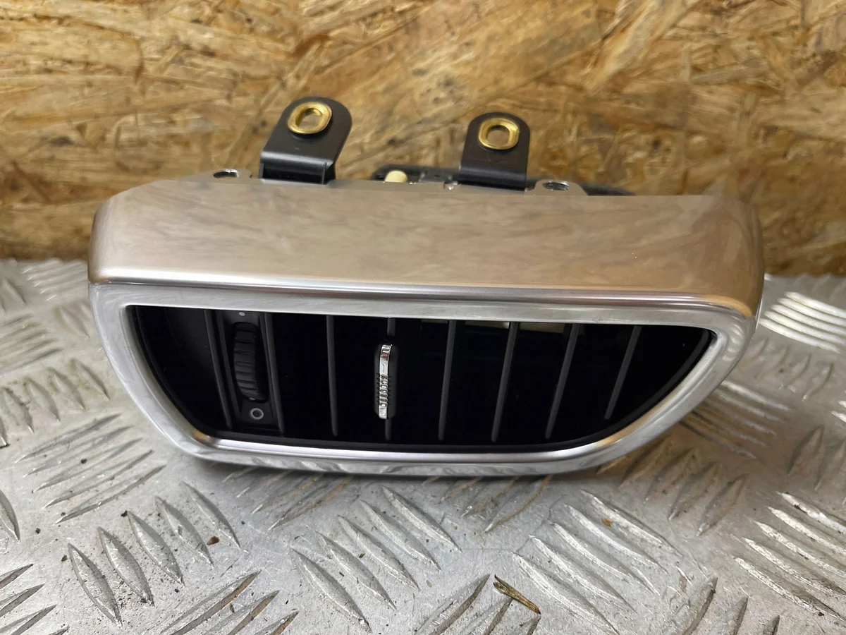 Porsche 7P5819703A Ventilatiegril Gebruikt
