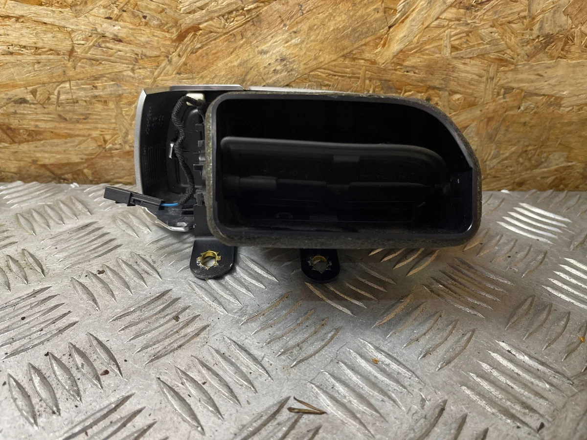 Porsche 7P5819703A Ventilatiegril Gebruikt image 3