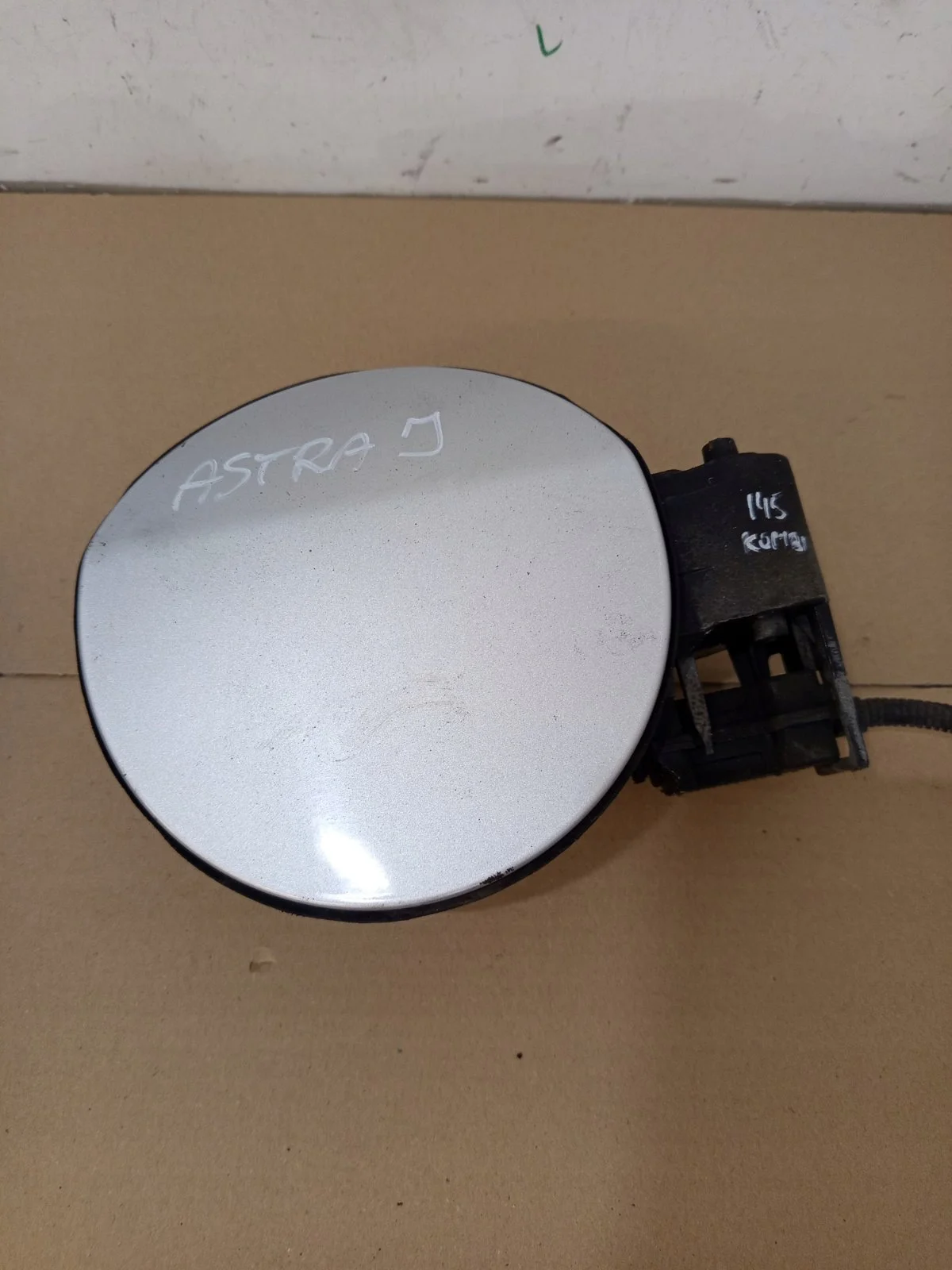 Tampa Tanque Combustível Opel Zafira C Astra J Z176