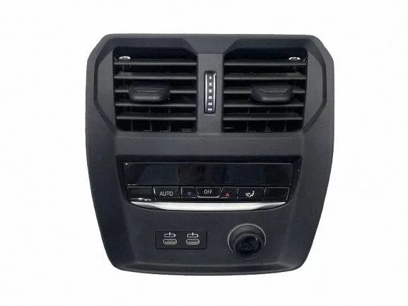 Rejilla Trasera BMW G21 con USB Usada