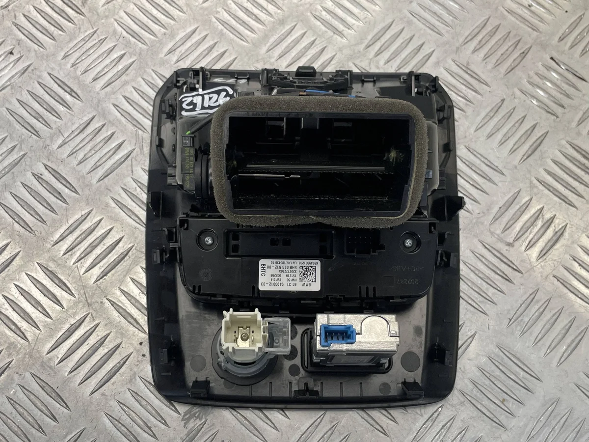 BMW G21 Lüftungsgitter hinten USB gebraucht image 8