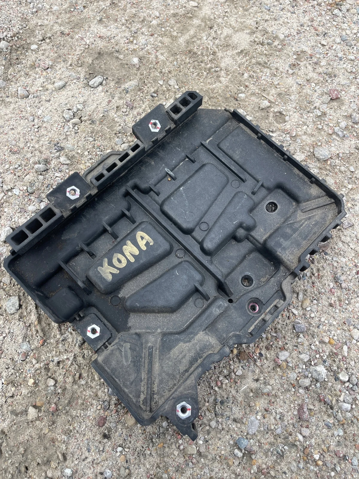 Batterihållare Hyundai Kona 37150-J9000