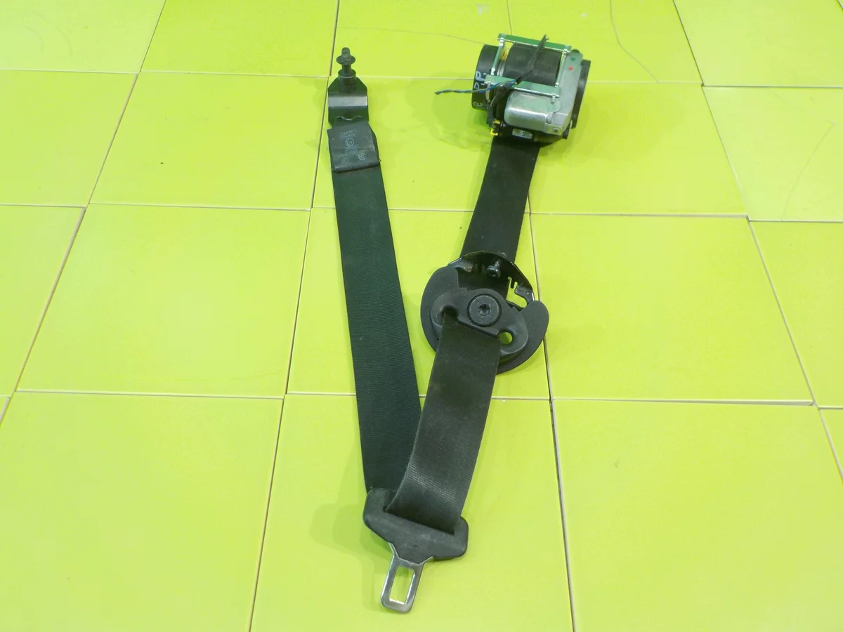 Land Rover Evoque Seatbelt Right Front BJ32-611B08-AD