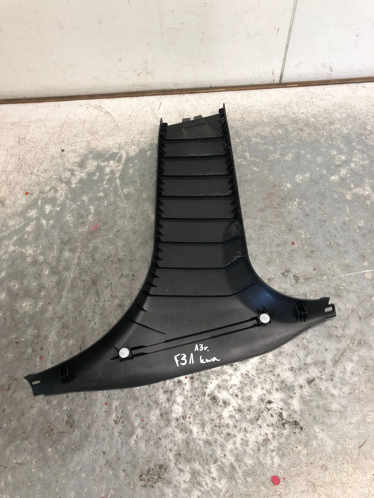 BMW F31 Säulenabdeckung Links 7221001 image 3