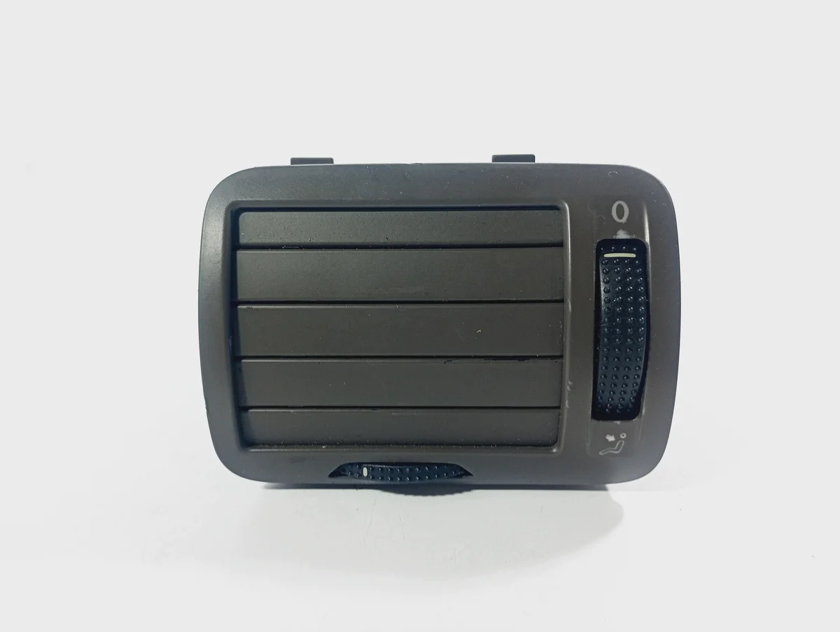 Grille de ventilation gauche VW Passat B5