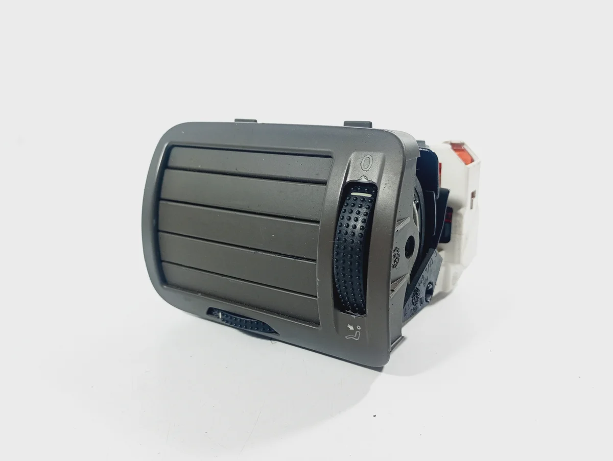 Ventilatierooster links VW Passat B5 3B0819703D image 3