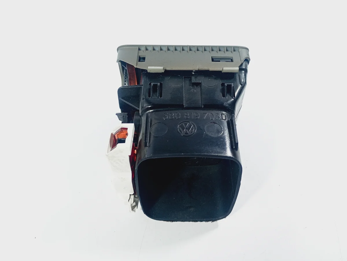 Ventilatierooster links VW Passat B5 3B0819703D image 4