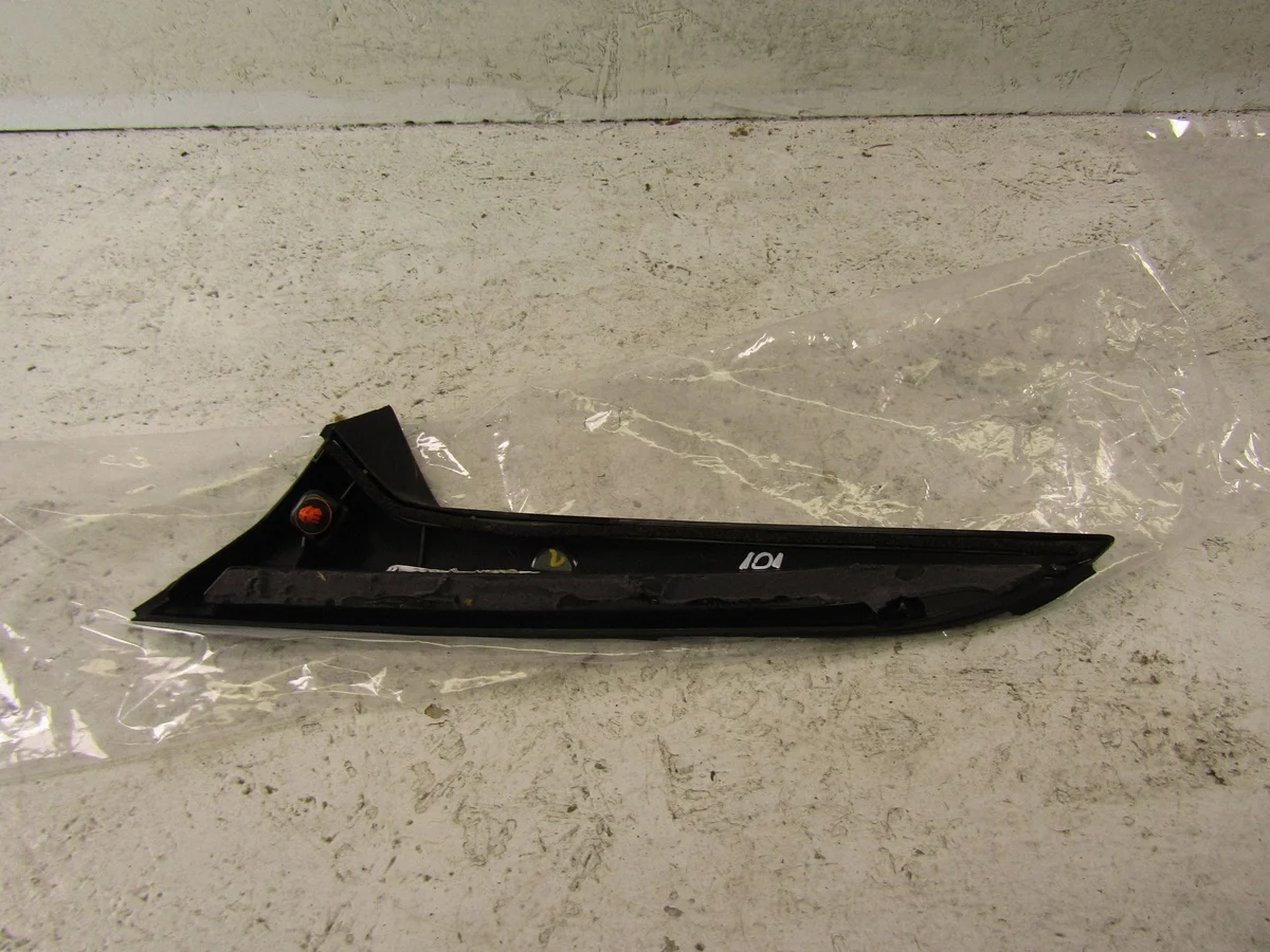 Audi Q5 SQ5 Spoiler Hayon Droit 8MA854872C image 5