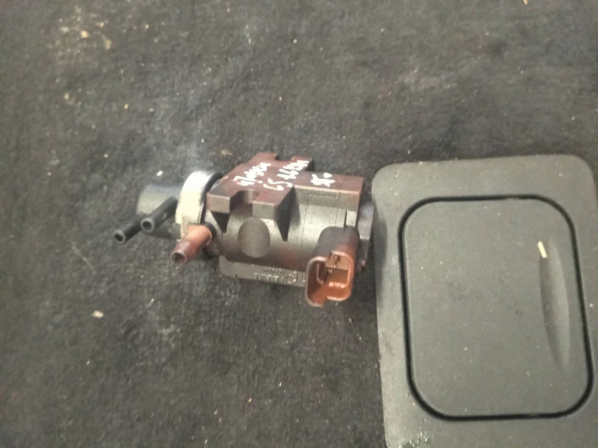 Citroen C5 Unterdruckventil IIQ10266 image 4